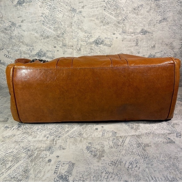 vintage BCBGMAXAZRIA  leather large hobo bag with zipper chain - Picture 6 of 16